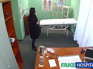 FakeHospital Hot babe wants her Doctor to suck her tits